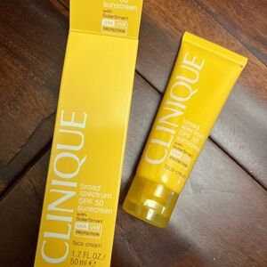 CLINIQUE Broad Spectrum SPF 50 Sunscreen Face Cream